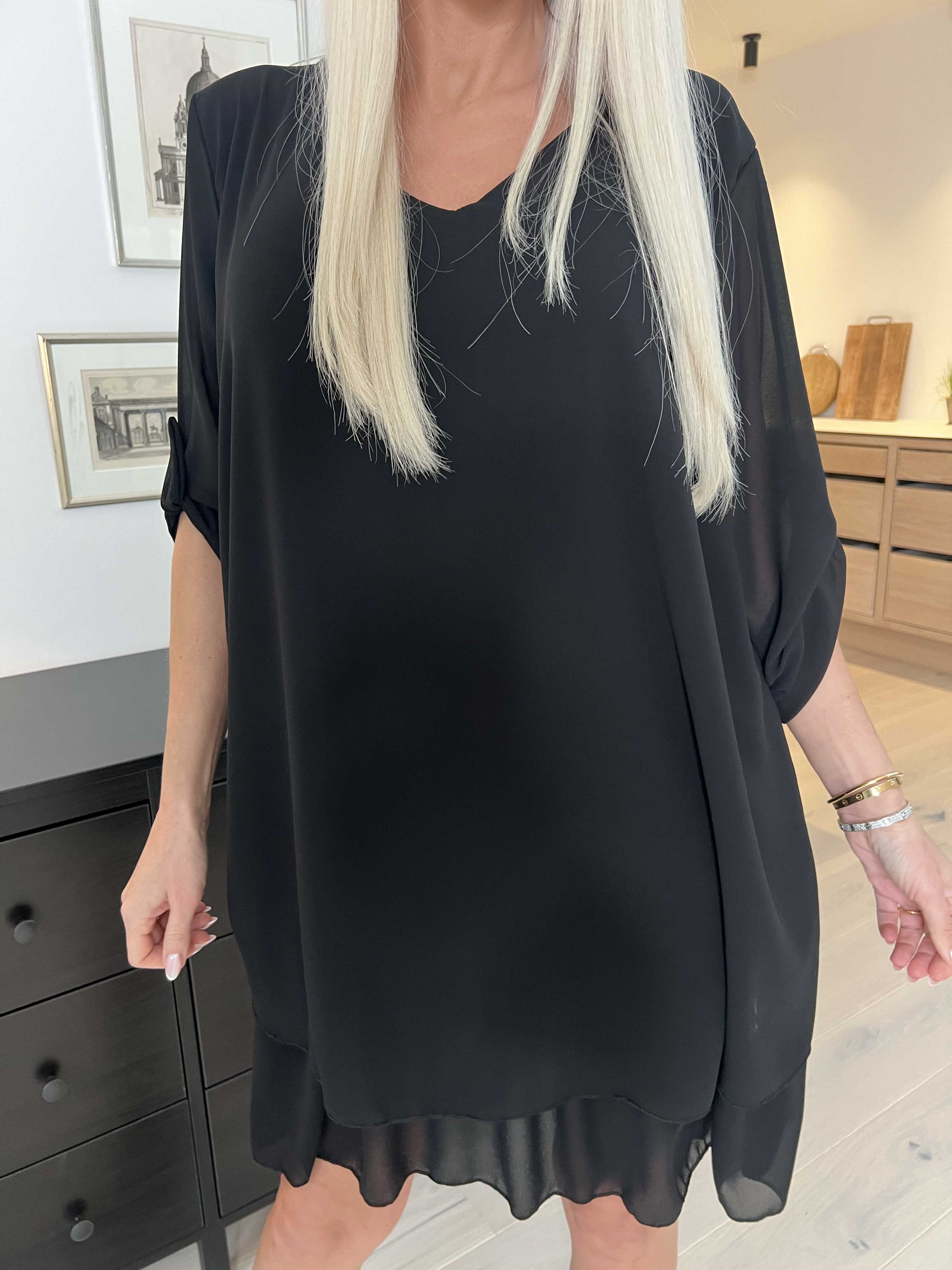 Jill - Chiffon tunikakjole med viskose underkjole